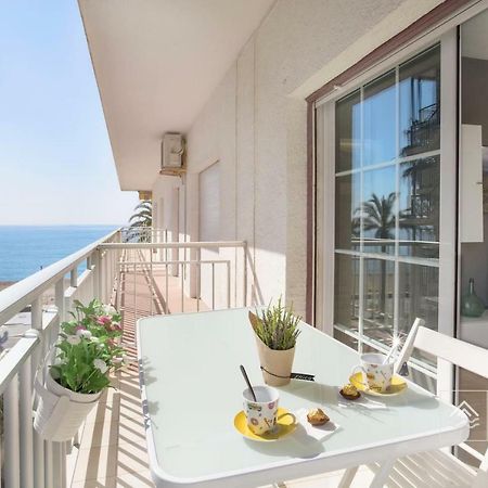 S12 - Beach Front Apartment --Free Wifi- Salou Luaran gambar
