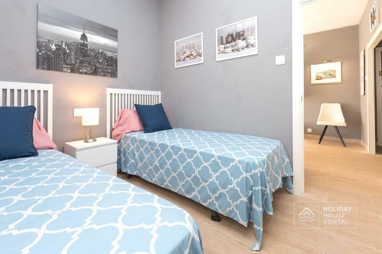 S12 - Beach Front Apartment --Free Wifi- Salou Luaran gambar