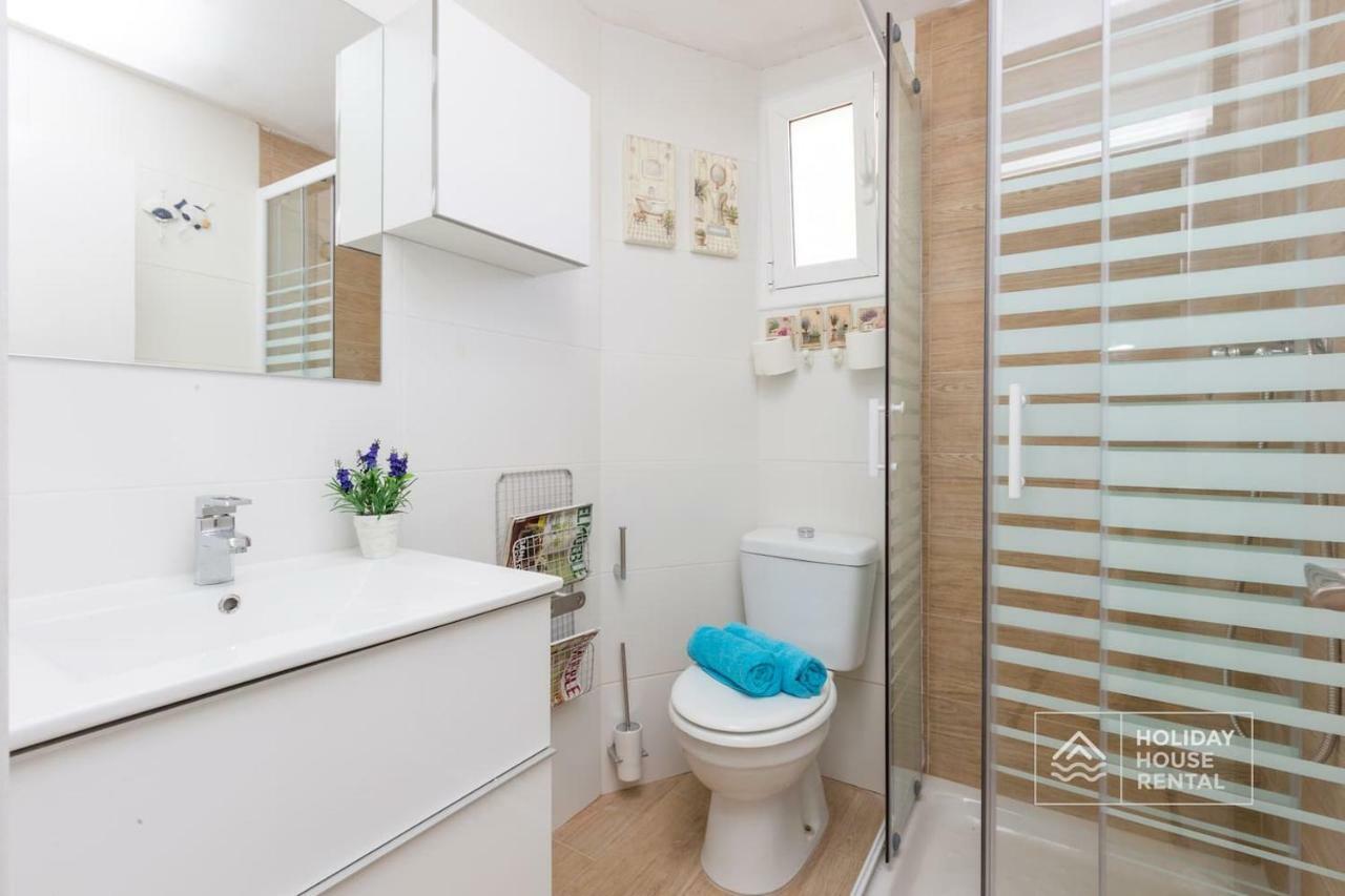 S12 - Beach Front Apartment --Free Wifi- Salou Luaran gambar